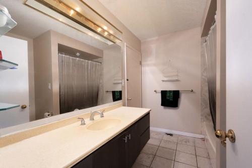 1181 Chartwell Drive, West Vancouver, BC - Indoor Photo Showing Bathroom