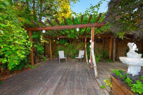 1181 Chartwell Drive, West Vancouver, BC - Outdoor