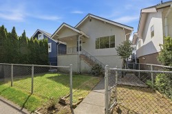 1016 18th Avenue E Vancouver, BC V5V 1H1