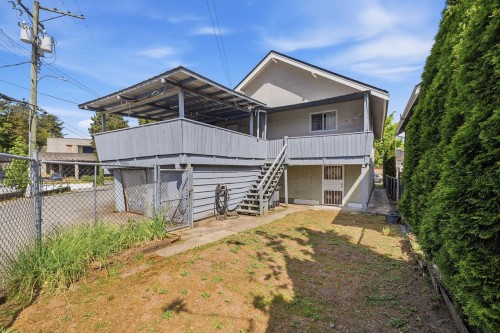1016 18Th Avenue E, Vancouver, BC - Outdoor