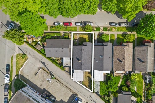 1016 18Th Avenue E, Vancouver, BC - Outdoor With View