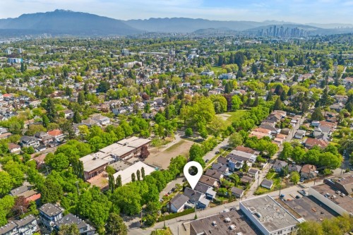 1016 18Th Avenue E, Vancouver, BC - Outdoor With View