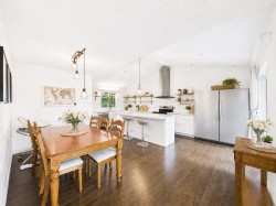 2575 Ashurst Avenue  Coquitlam, BC V3K 5T7