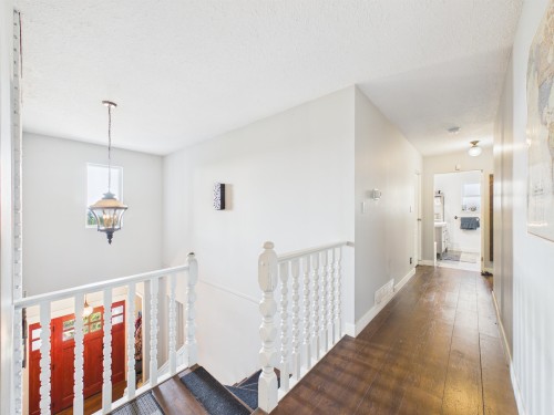 2575 Ashurst Avenue, Coquitlam, BC - Indoor Photo Showing Other Room