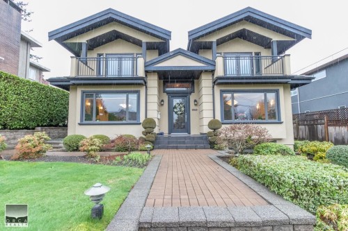 1969 Kings Avenue, West Vancouver, BC 