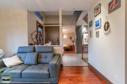 1969 Kings Avenue, West Vancouver, BC 