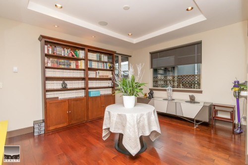 1969 Kings Avenue, West Vancouver, BC 