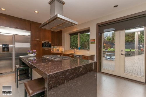 1969 Kings Avenue, West Vancouver, BC 