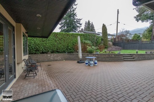 1969 Kings Avenue, West Vancouver, BC 