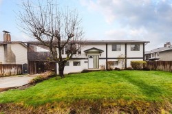 12230 222 Street Maple Ridge, BC V2X 5W7