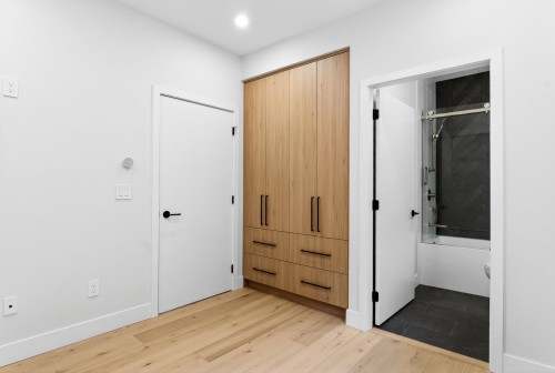 2-2741 7Th Avenue E, Vancouver, BC - Indoor Photo Showing Other Room