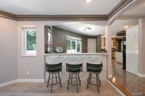 6339 Canada Way, Burnaby, BC - Indoor Photo Showing Dining Room