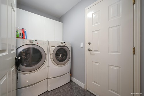 6339 Canada Way, Burnaby, BC - Indoor Photo Showing Laundry Room