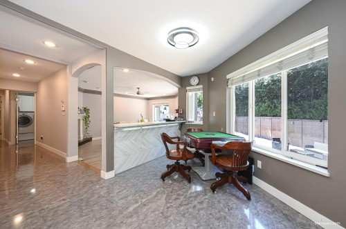 6339 Canada Way, Burnaby, BC - Indoor Photo Showing Other Room