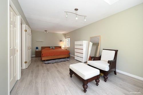6339 Canada Way, Burnaby, BC - Indoor Photo Showing Other Room