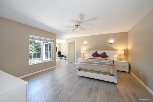 6339 Canada Way, Burnaby, BC - Indoor Photo Showing Bedroom