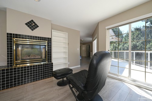 6339 Canada Way, Burnaby, BC - Indoor With Fireplace