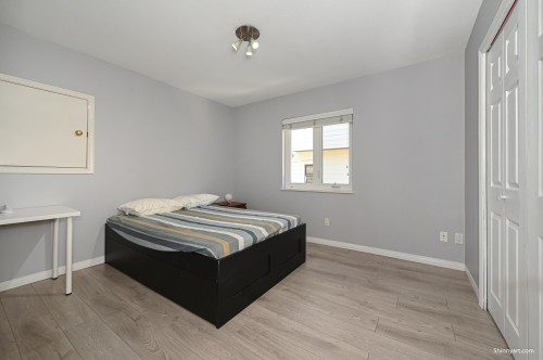 6339 Canada Way, Burnaby, BC - Indoor Photo Showing Bedroom