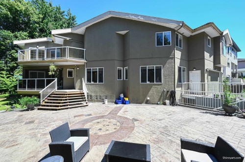 6339 Canada Way, Burnaby, BC - Outdoor With Balcony With Facade