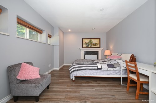 6339 Canada Way, Burnaby, BC - Indoor Photo Showing Bedroom