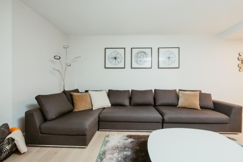 407-1455 Robson Street , Vancouver, BC V6G 1C1 2