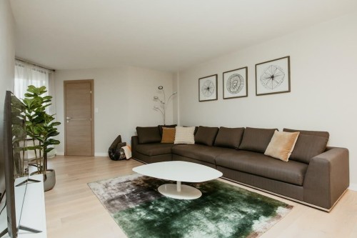 407-1455 Robson Street , Vancouver, BC V6G 1C1 3