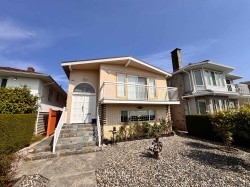 Lower-120 Springer Avenue  Burnaby, BC V5B 3K3