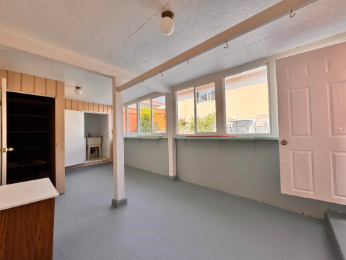 Lower-120 Springer Avenue , Burnaby, BC V5B 3K3 2