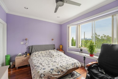 3054 5Th Avenue E, Vancouver, BC - Indoor Photo Showing Bedroom