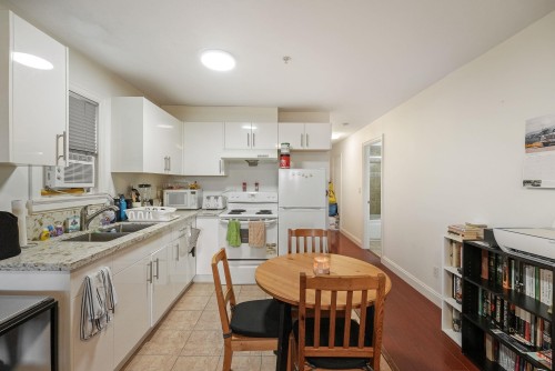 3054 5Th Avenue E, Vancouver, BC - Indoor Photo Showing Other Room