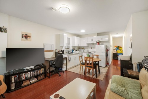 3054 5Th Avenue E, Vancouver, BC - Indoor Photo Showing Other Room