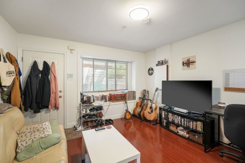 3054 5Th Avenue E, Vancouver, BC - Indoor