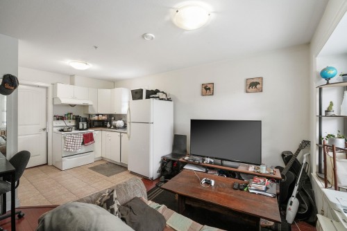 3054 5Th Avenue E, Vancouver, BC - Indoor