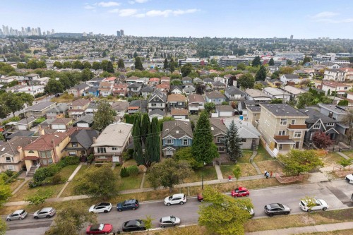 3054 5Th Avenue E, Vancouver, BC - Outdoor With View