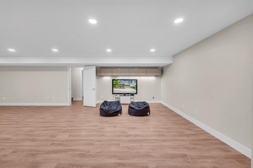 78 Cliffwood Drive, Port Moody, BC - Indoor Photo Showing Other Room