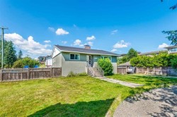 22213 122 Avenue Maple Ridge, BC V2X 3X8