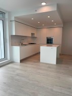 2005-3833 Evergreen Place Burnaby, BC V3J 0M2