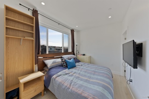 6532 Knight Street, Vancouver, BC - Indoor Photo Showing Bedroom