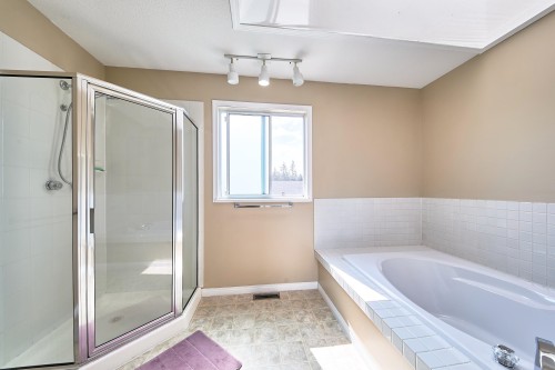 2944 Valleyvista Drive, Coquitlam, BC - Indoor Photo Showing Bathroom