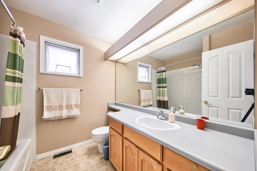 2944 Valleyvista Drive, Coquitlam, BC - Indoor Photo Showing Bathroom