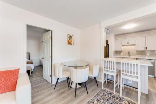 2287 Stafford Avenue, Port Coquitlam, BC - Indoor Photo Showing Dining Room