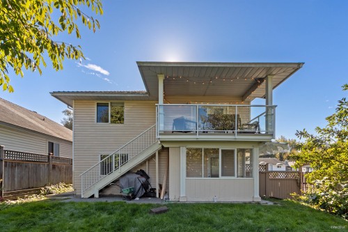 2287 Stafford Avenue, Port Coquitlam, BC - Outdoor With Exterior
