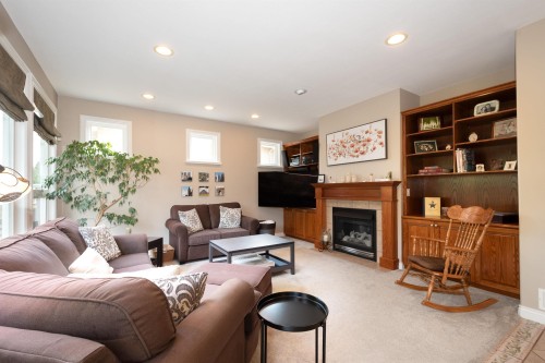 1855 Lemax Avenue, Coquitlam, BC - Indoor Photo Showing Living Room With Fireplace