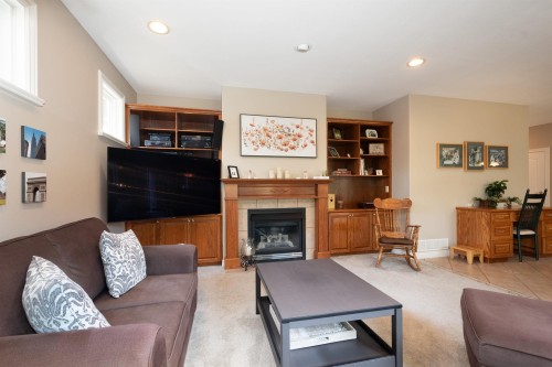 1855 Lemax Avenue, Coquitlam, BC - Indoor Photo Showing Living Room With Fireplace