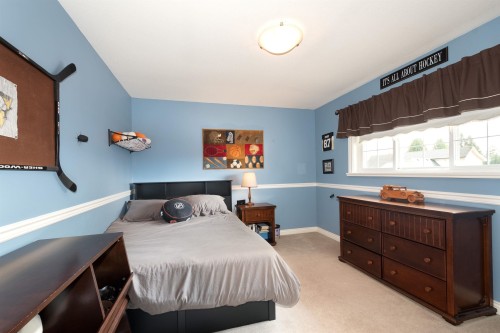 1855 Lemax Avenue, Coquitlam, BC - Indoor Photo Showing Bedroom