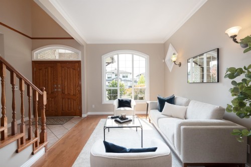 1855 Lemax Avenue, Coquitlam, BC - Indoor Photo Showing Living Room