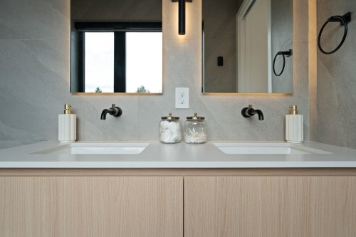 2-312 37Th Avenue E, Vancouver, BC - Indoor Photo Showing Bathroom