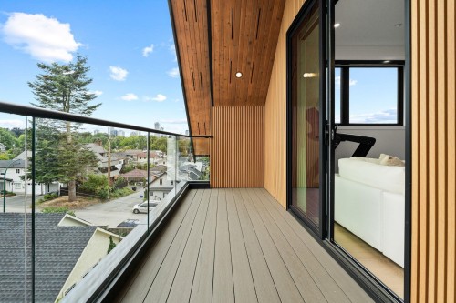 2-312 37Th Avenue E, Vancouver, BC - Outdoor With Exterior