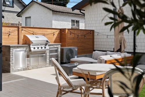 2-312 37Th Avenue E, Vancouver, BC - Outdoor With Deck Patio Veranda With Exterior