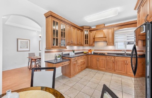 10371 Shell Road, Richmond, BC - Indoor Photo Showing Kitchen